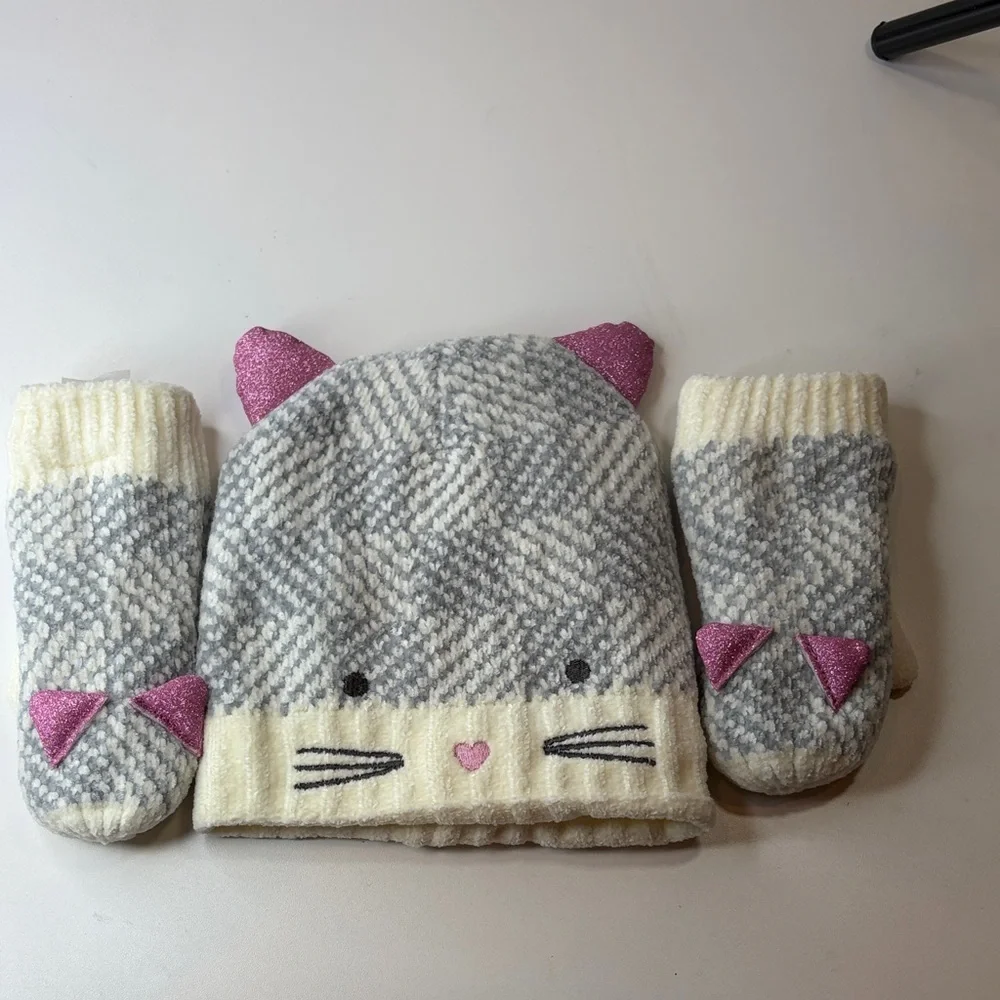Adorable Gray and Pink Cat Beanie and Mittens Set Kids age 3-6 NWOT